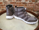 Little Cheeks Fitbody Ankle Sneaker - Women's 7 Grey